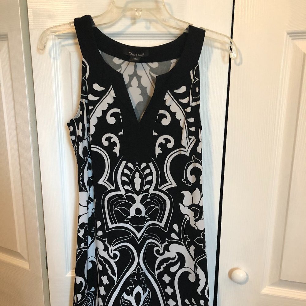 White House and Black Market, size XS (D1)